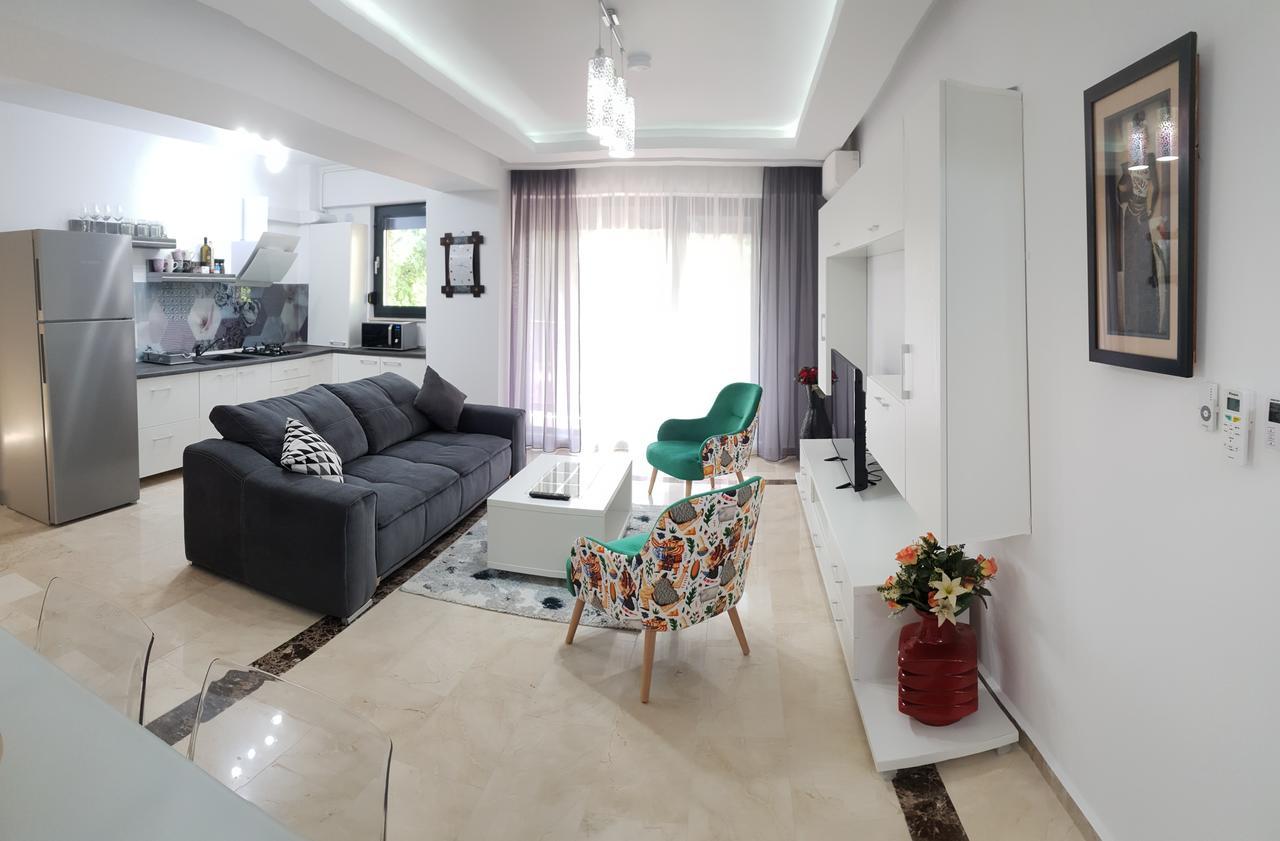 Marble Luxury Apartments Mamaia Exterior photo