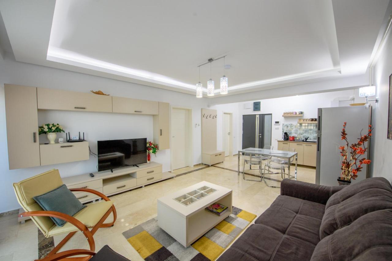 Marble Luxury Apartments Mamaia Exterior photo